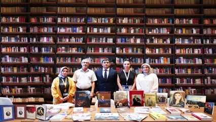 Azerbaycan Kültür Merkezi, İstanbul'daki tarihi Rami Kütüphanesi'ne Azerbaycan hakkında zengin bir kitap koleksiyonu hediye etti.